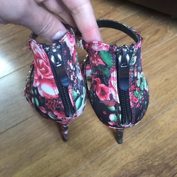 Chinese Laundry Rhinestone Floral Heels - Picture 5 of 8